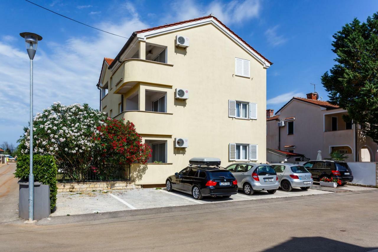Villa Luka Malinska Exterior photo